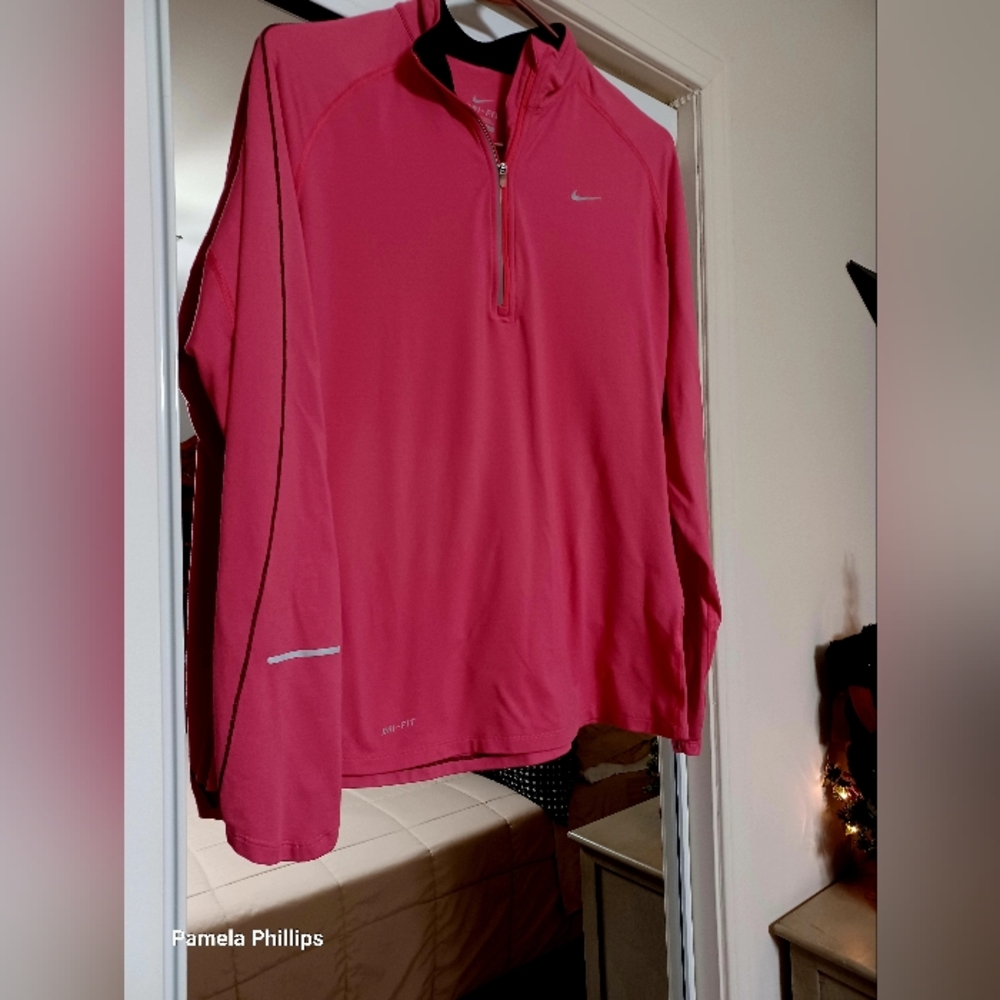 Nike Men's Pink Lightweight Jacket